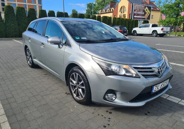 toyota avensis koszalin Toyota Avensis cena 46500 przebieg: 182000, rok produkcji 2014 z Koszalin